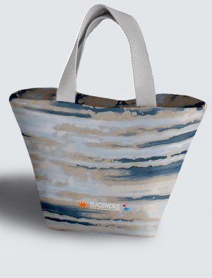 Bolso diseñado a 360º, 36 X 27 X 14 cm. en tejido cordurè de excelente calidad. EC503-1001A034-001