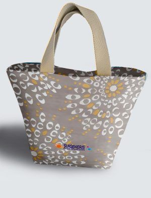 Bolso diseñado a 360º, 36 X 27 X 14 cm. en tejido cordurè de excelente calidad. EC503-1001A022-001