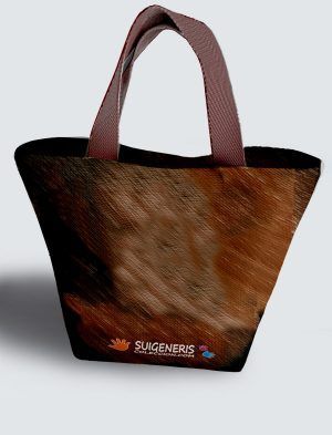 Bolso Personalizado con pintura artística de tu imagen a 360º, 36 X 27 X 14 cm. en tejido cordurè de excelente calidad. PC503-1001A015-001