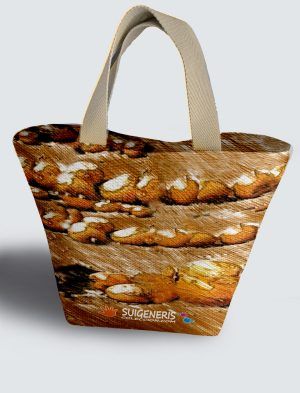 Bolso Personalizado con pintura artística de tu imagen a 360º, 36 X 27 X 14 cm. en tejido cordurè de excelente calidad. PC503-1001A020-001